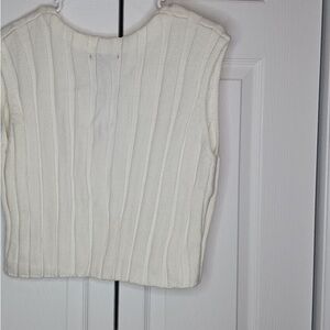 Chic Ivory Sleeveless Knit Top